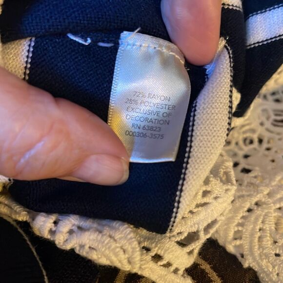 Cj Banks size 2X striped  lace hem back zipped sweater  tunic - Picture 4 of 5